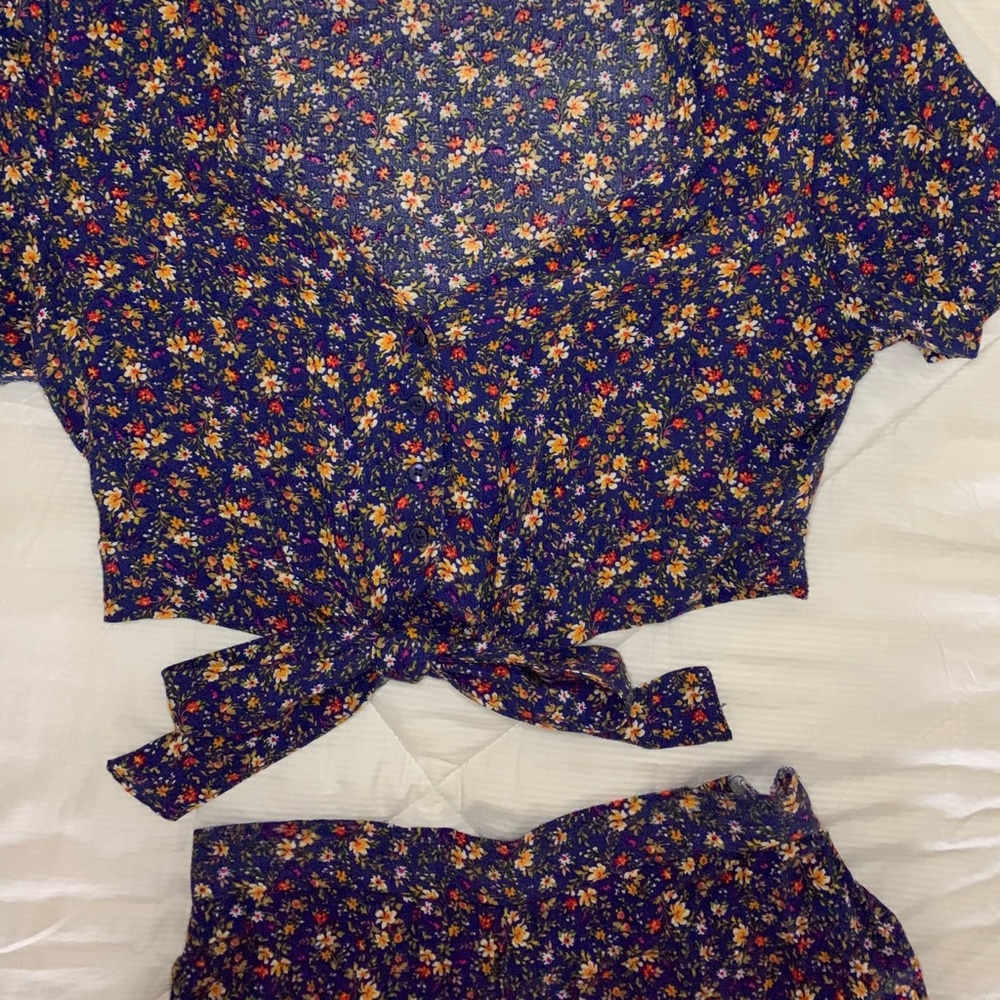 TWO PIECE FLORAL SET